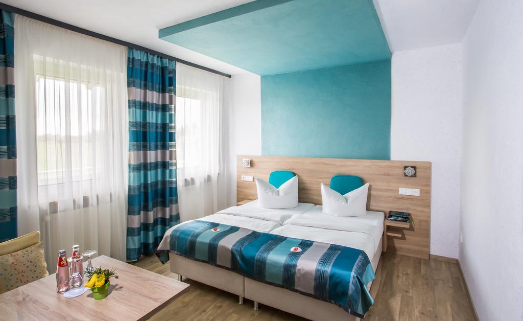 Landgasthof Buettel Geisfeld  ภายนอก รูปภาพ